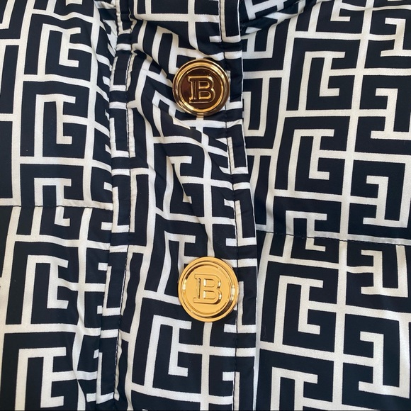 ❌SOLD❌ Balmain Monogram Print Puffer - Picture 4 of 4